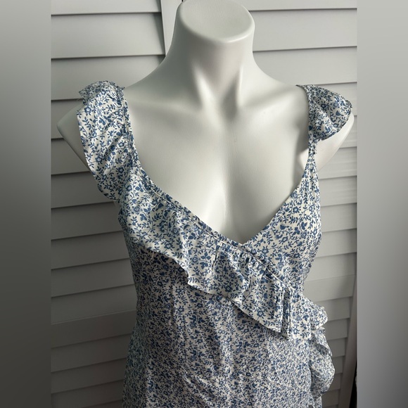 Madewell | Ruffled Wrap Maxi Dress in Americana Floral - Picture 6 of 14